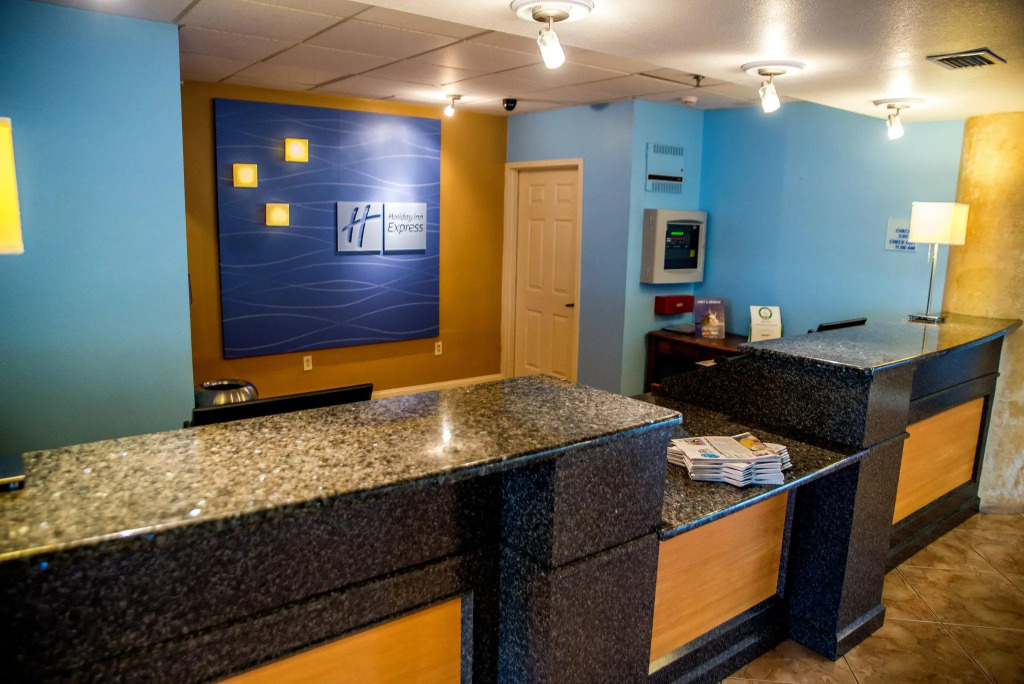 Holiday Inn Express Hotel & Suites Cocoa Beach by IHG
