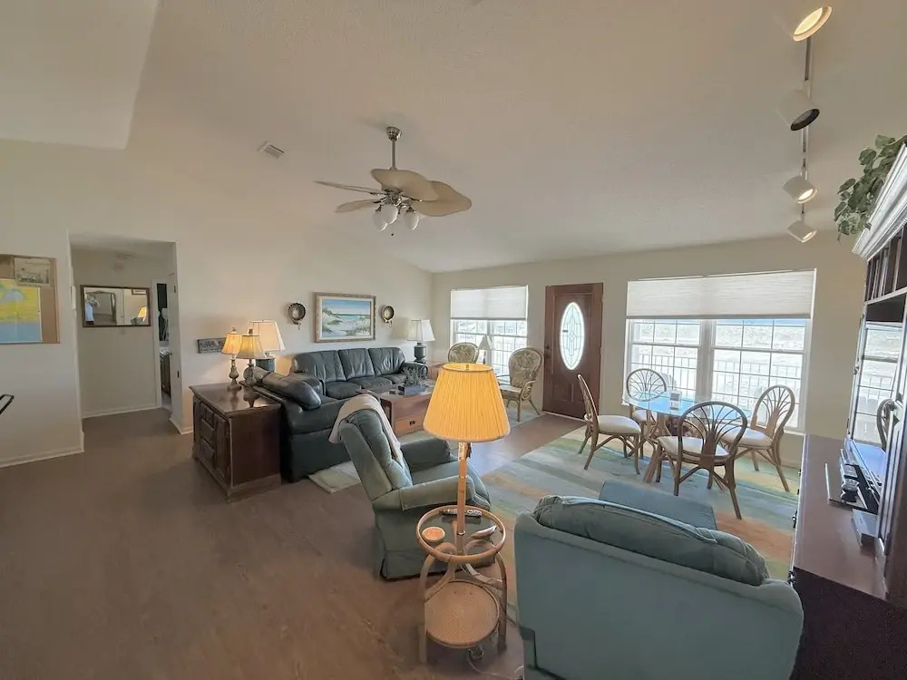 Windsail 6 Bedroom Home