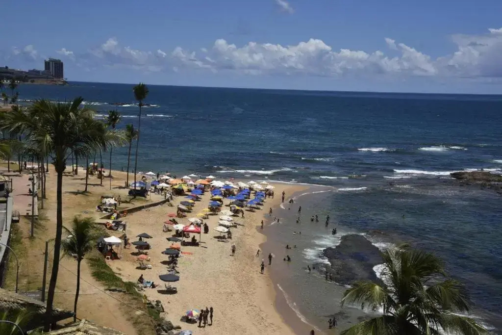 Maravilhoso apartamento 2 quartos vista mar no Ondina Apart