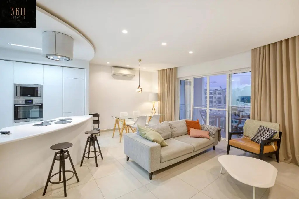 Green Oasis: Home with Breathtaking View w/parking by 360 Estates
