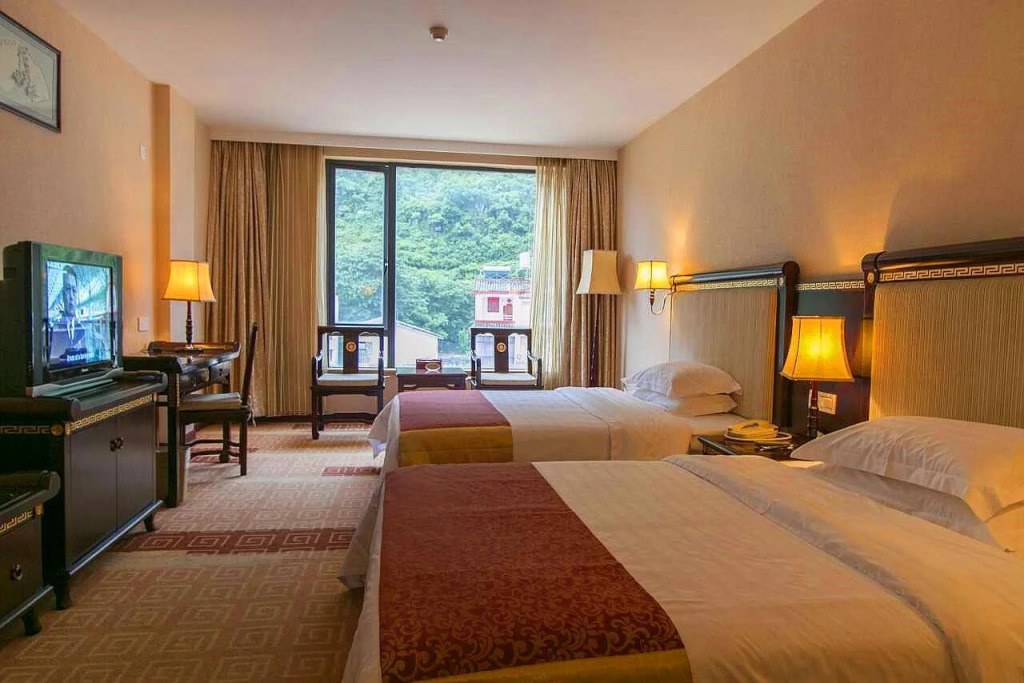 Jasper International Hotel