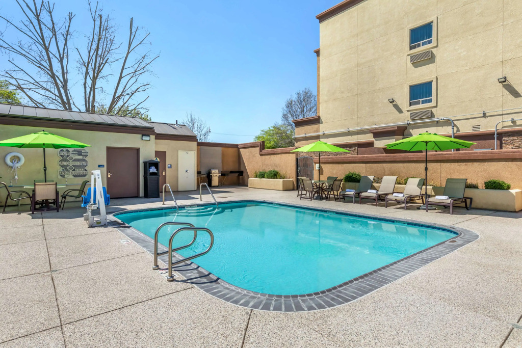 Best Western Plus Taft Inn
