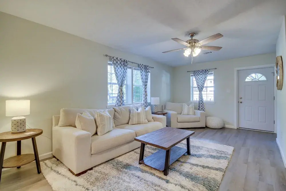 Gulfport Home w/ Fire Pit: Rv/trailer Parking