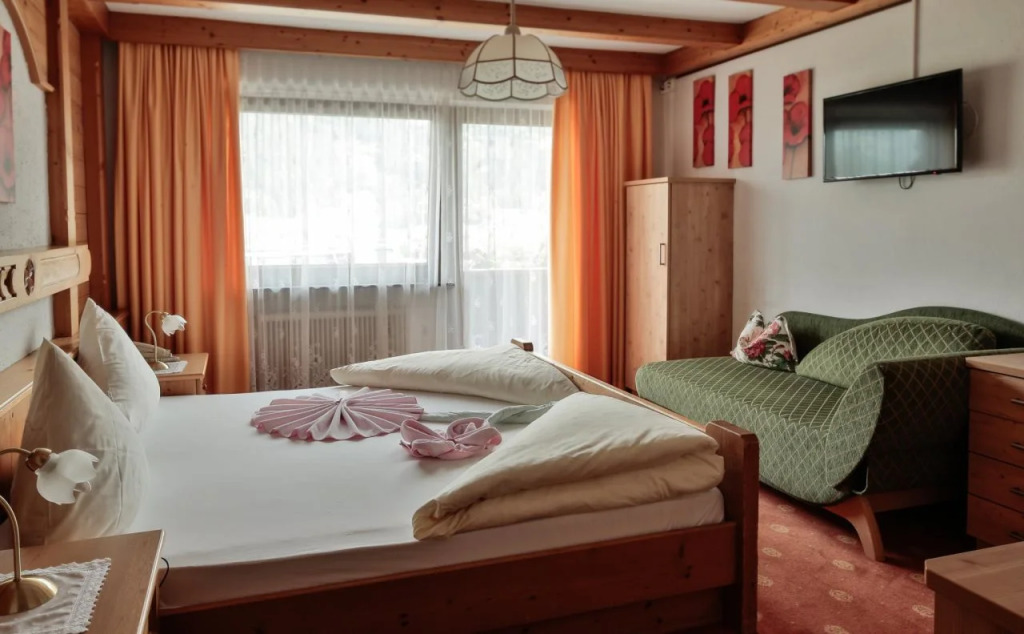 Mari Pop Hotel