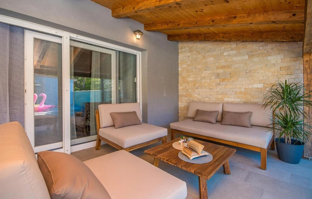Amazing Home in Pakostane With 2 Bedrooms, Wifi and Outdoor Swimming Pool
