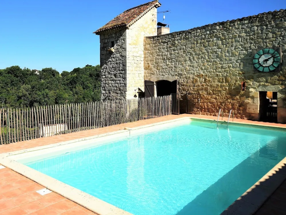 Castle Near Agen With Shared Pool