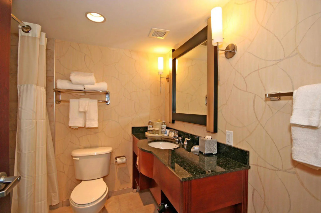 DoubleTree by Hilton Greensboro