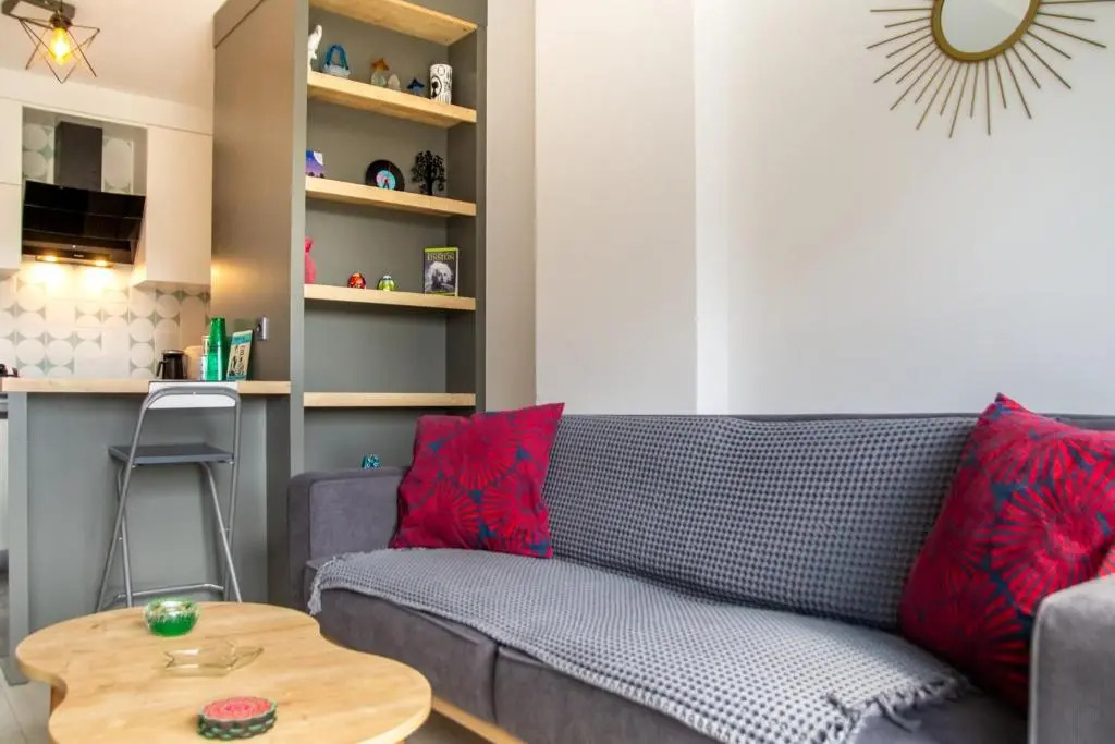 Gorgeous Apartment With Pool and Balcony In Izmir