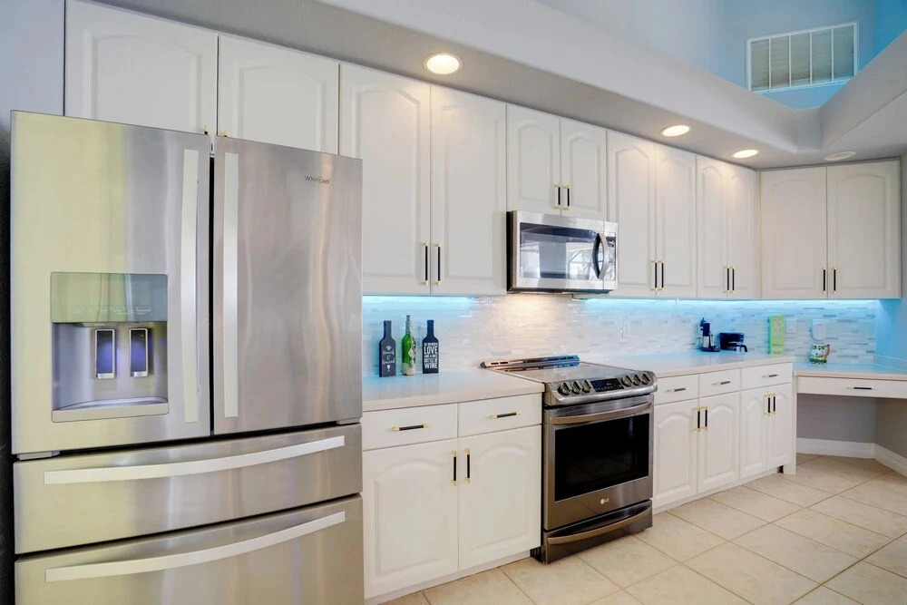 Cape Coral Lakefront Living! Home w/ Pool, Lanai