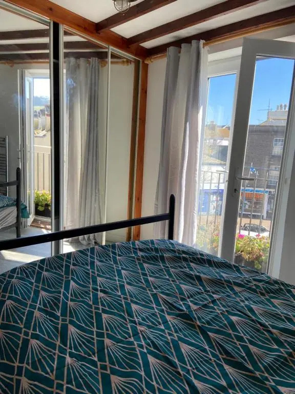 Teign Townhouse within reach of the beach