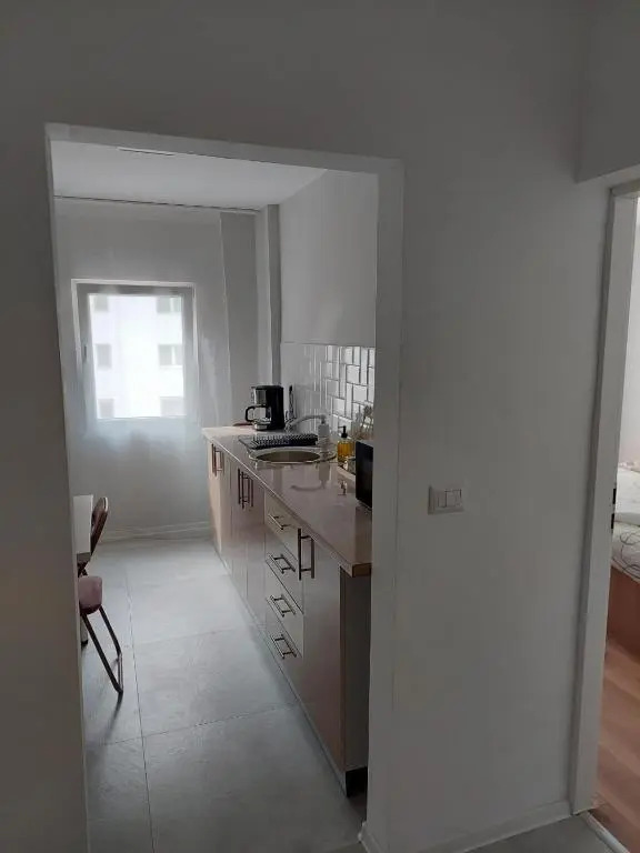 Ela's apartment