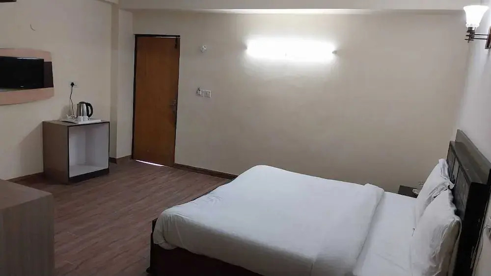 Hotel Royal Grand - Manali