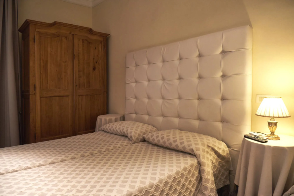 Townhouse Condotti 29