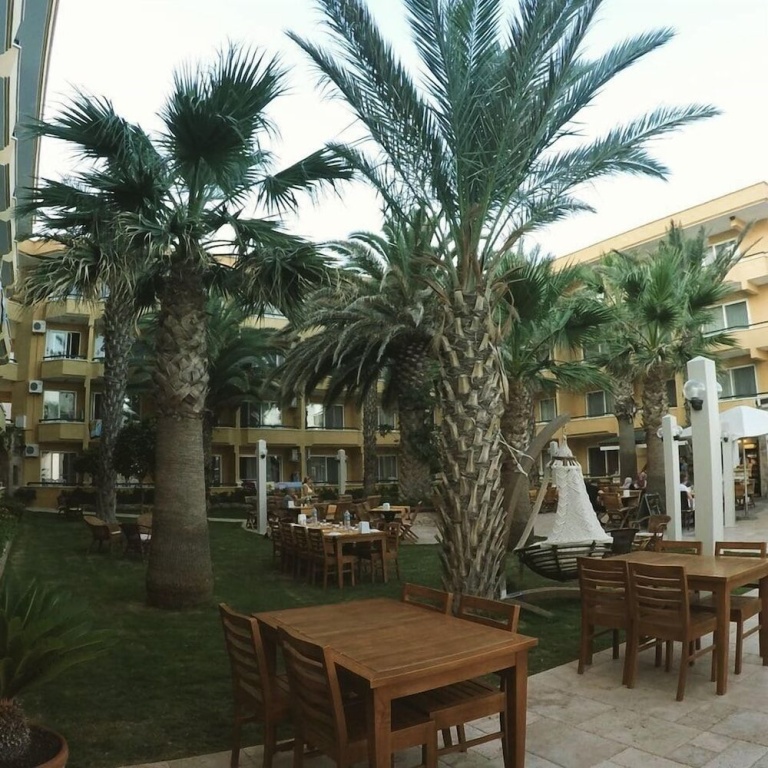 Varol Otel