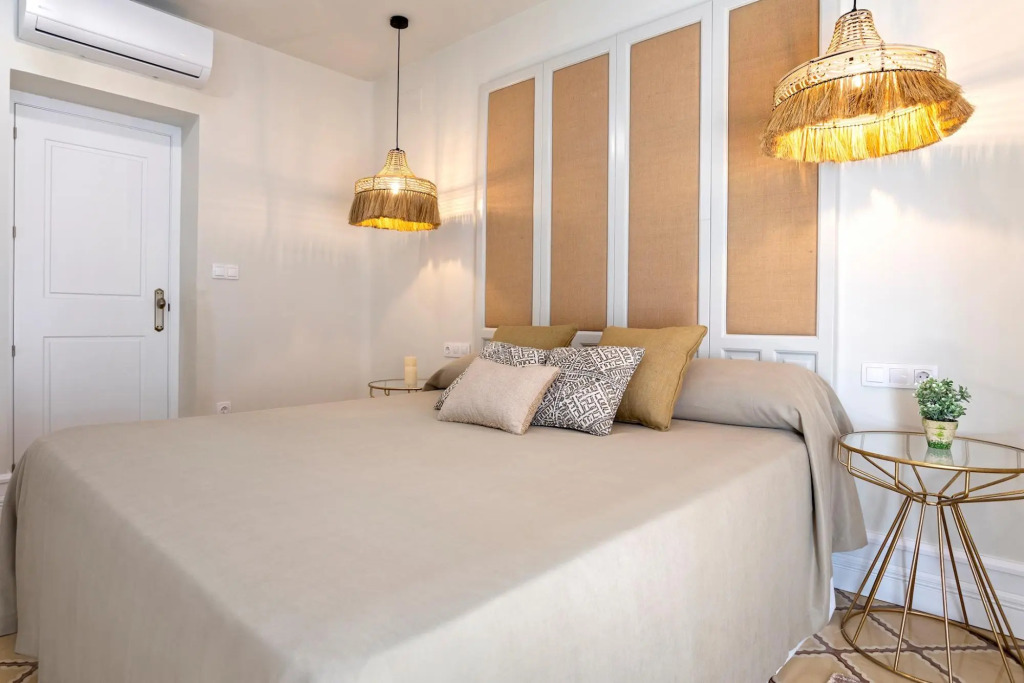 Exclusive 5BD apartment in down town Granada. Recogidas II