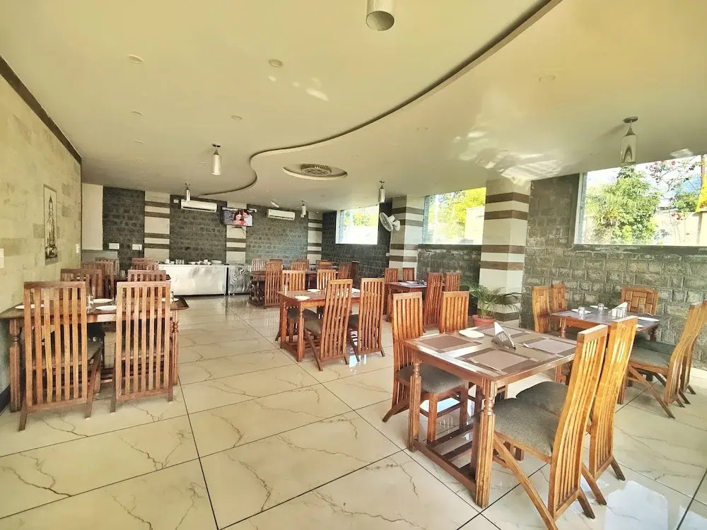 Hotel Dharamshala Ayush Health Paradise