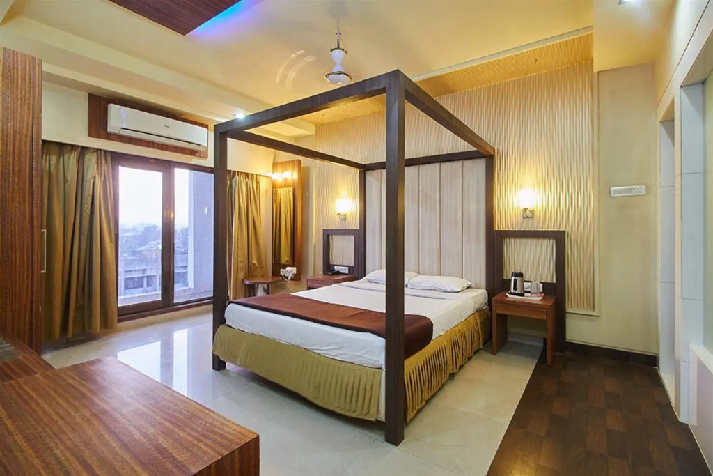 Devanshi Inn By Glitz Hotels