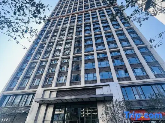 Runka Chengsu Hotel (Zhengzhou High-speed Railway East Station East Plaza Branch)