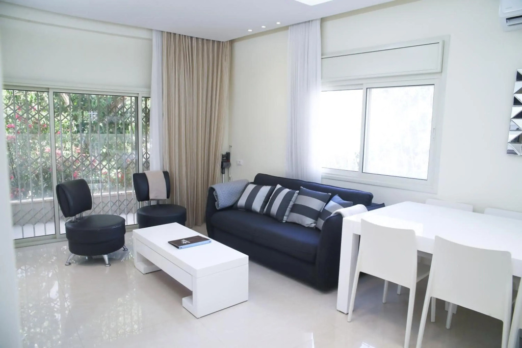 Dizengoff - Lovely family apartment 3 rooms.