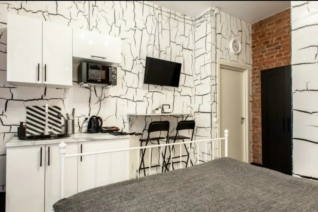 Black & White Na 1-Y Krasnoarmeyskoy Apart-Hotel
