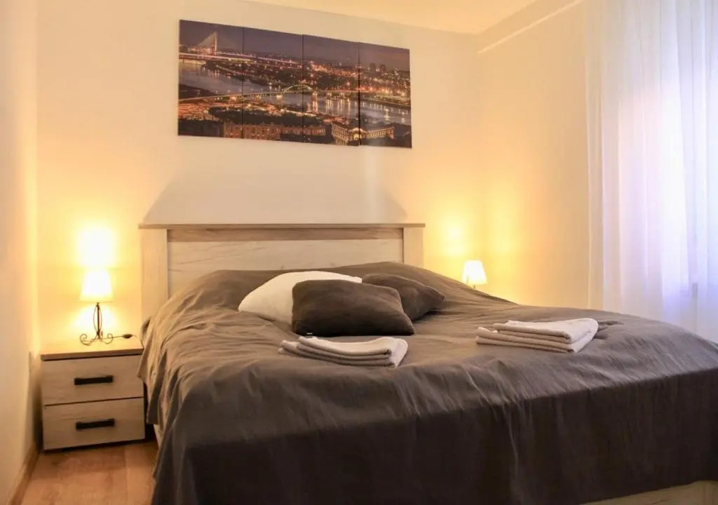 Apartment Queen