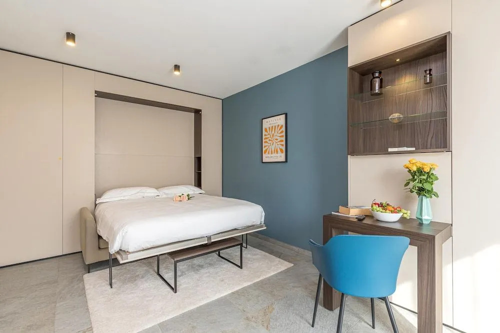 Icon H 504 Suite Micro-living