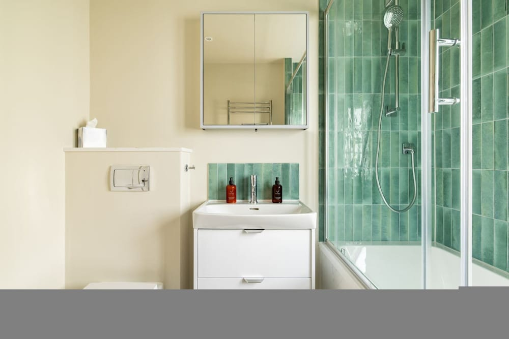 Your Place - 2 Bedroom Mews House in Notting Hill