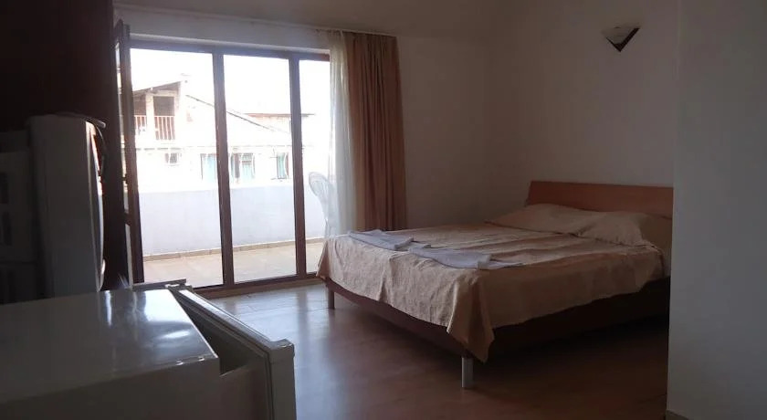 White Rose Family Hotel