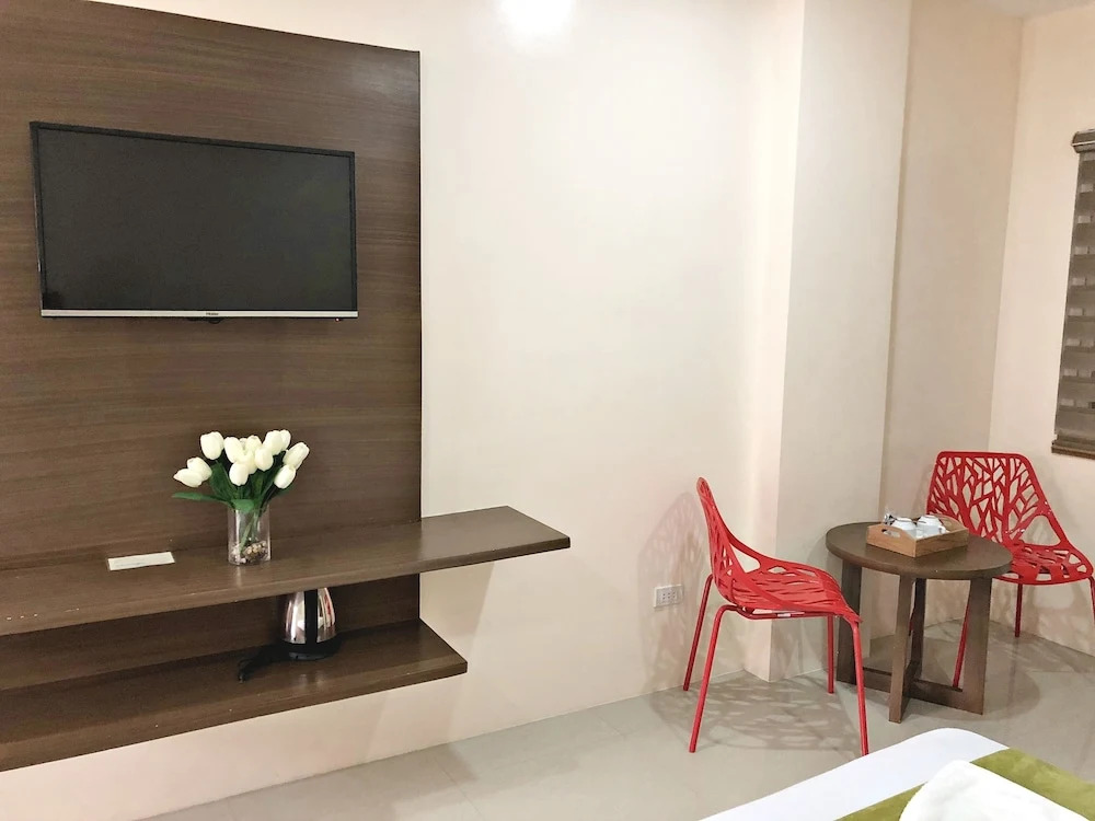 RNR Suites