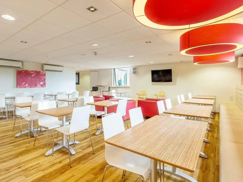 Travelodge London Cricklewood Hotel