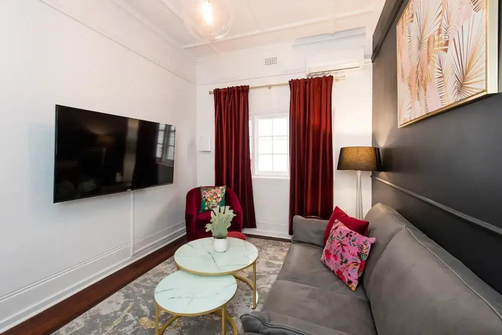 The 1920s - 'the Golden Palm' Suite Apartment