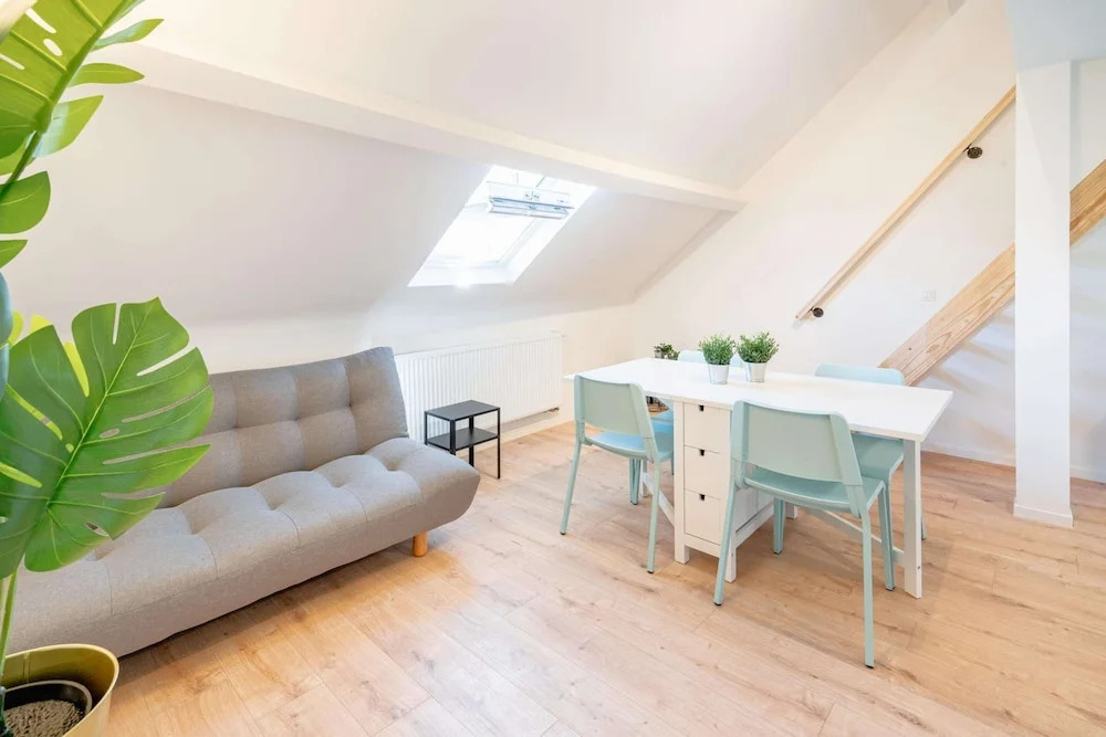 Elegant 1-bedroom Central Apartment