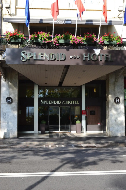 Le Splendid Hotel Lac DAnnecy - Handwritten Collection