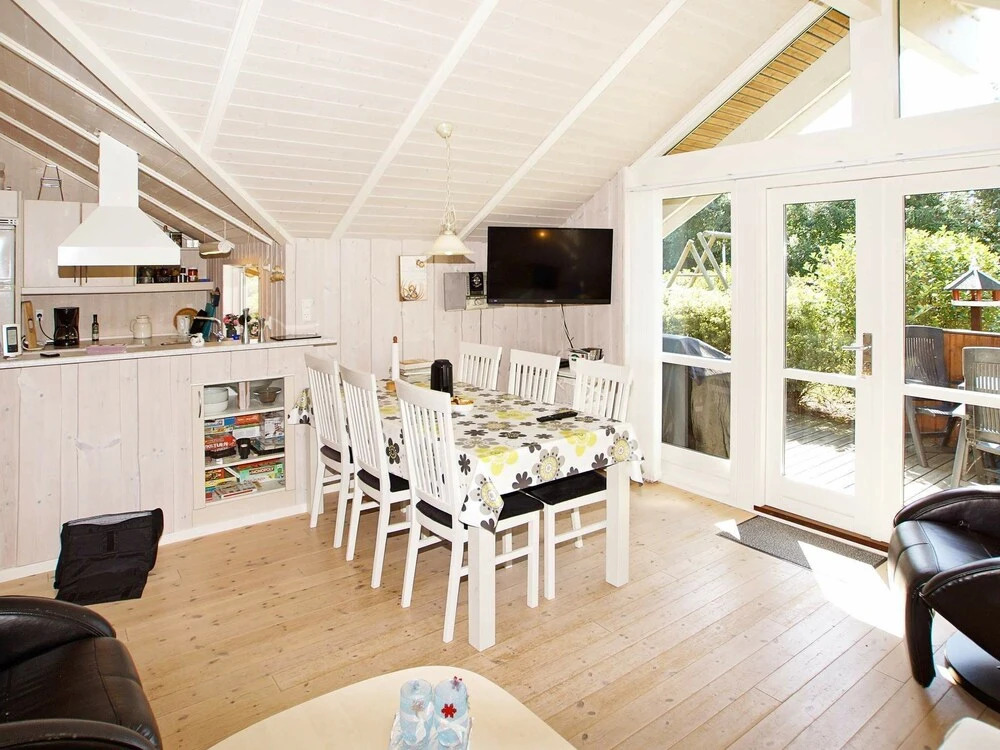 Cosy Holiday Home in Hemmet Near Sea