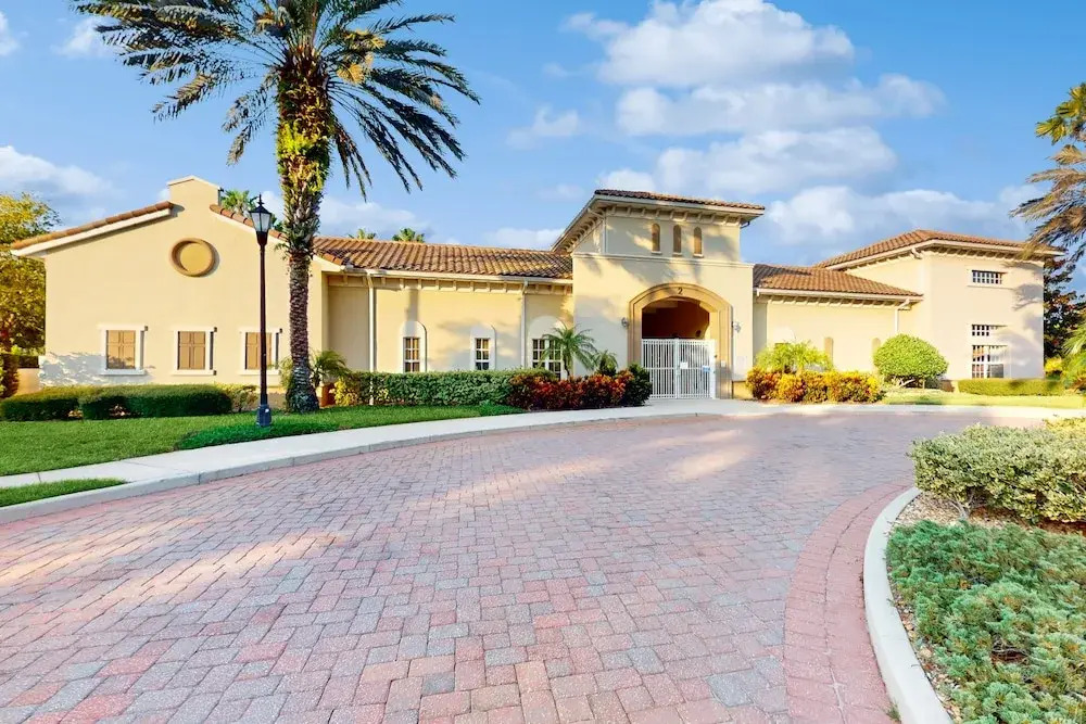 Immaculate Townhome in Upscale Community w/ Pool & Balcony - Near Beach