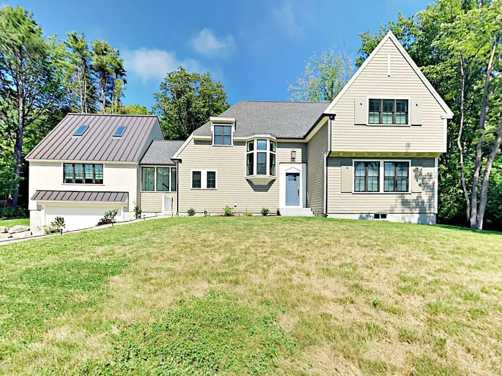2 Woodlawn Ave House 3 Bedrooms 2 Bathrooms Home