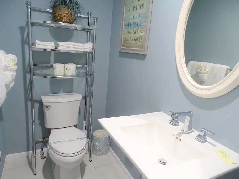 Aloha Kai - Unit 16 2 Bedrooms 1 Bathroom Apts