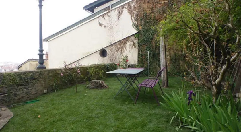 Gourguillon Sky View