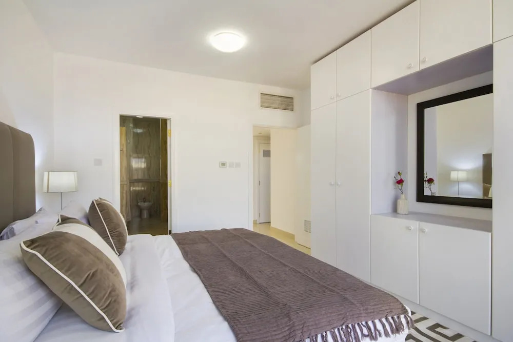 Bespoke Residences - Waikiki Townhouses