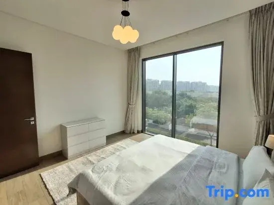 Luxury stay in Sobha Hartland, green building2 1BR