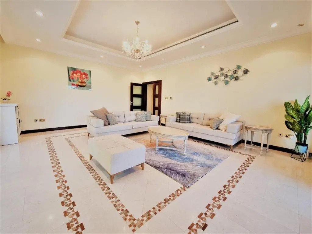 Palm Jumeirah Stunning 4BHK Villa