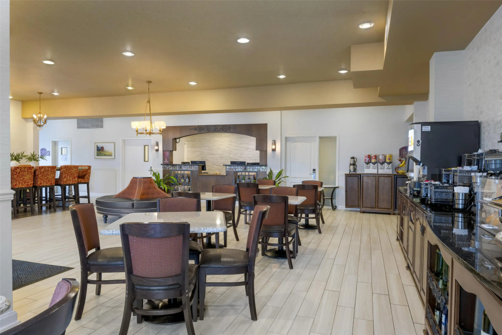Best Western PLUS Vineyard Inn and Suites