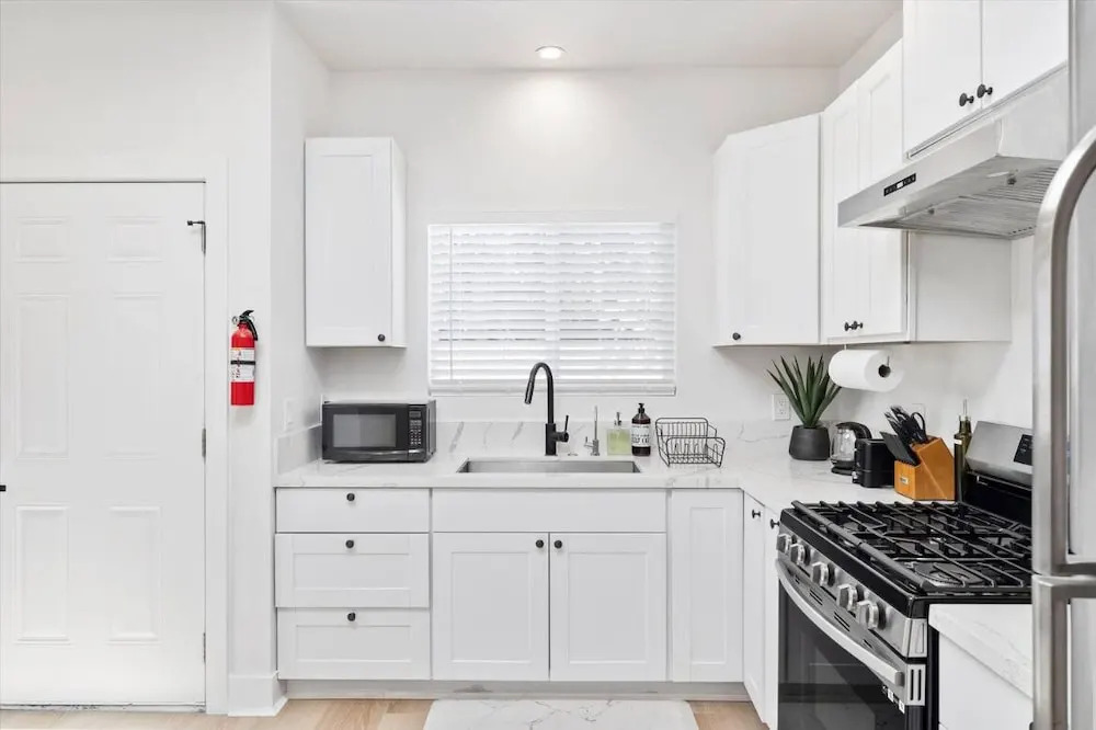 Cozy Prvate ADU close to Disney Beach EV