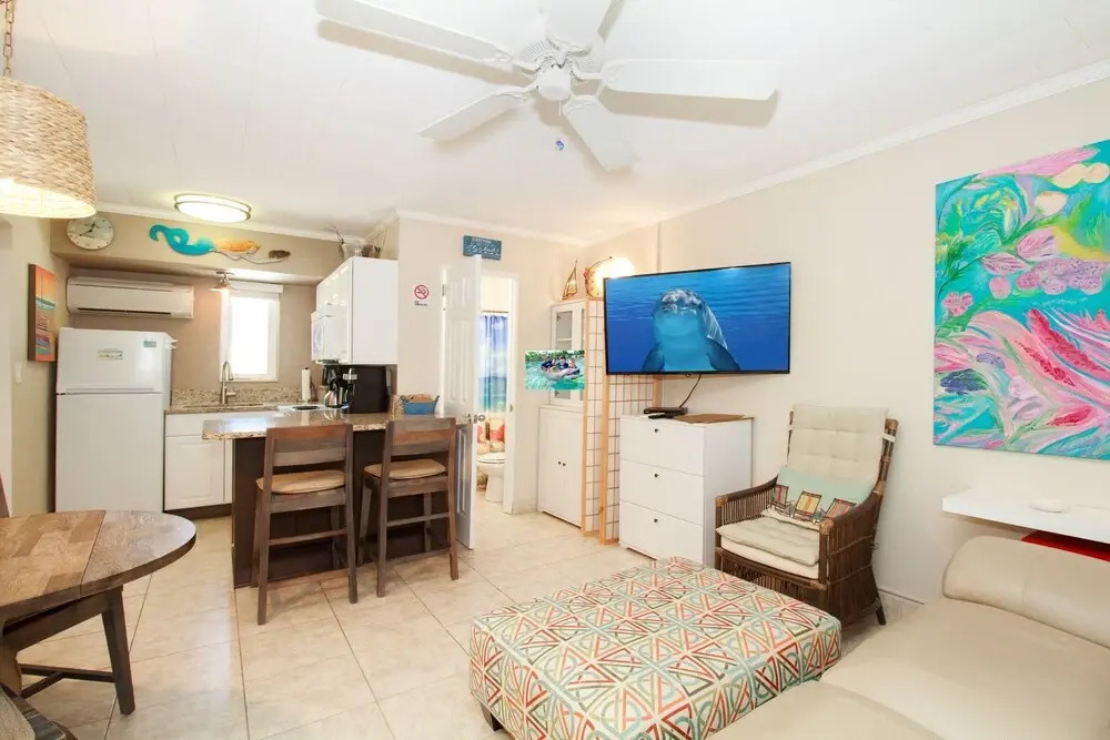Tropic Terrace #45 - Beachfront Rental 1 Bedroom Condo by Redawning