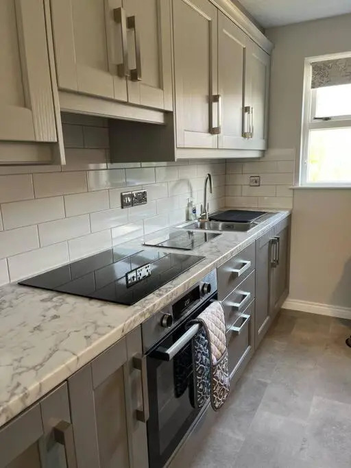 Recently refurbished 2 storey 2 bedroom apartment