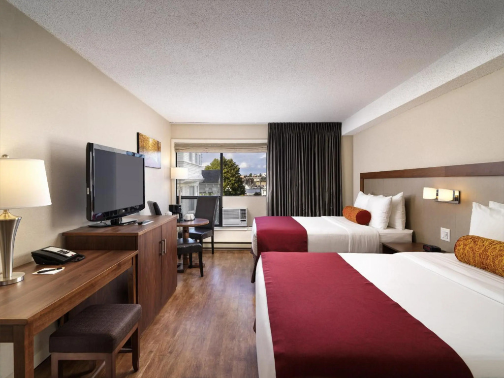 Huntingdon Hotel and Suites