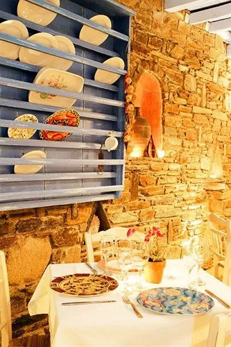 Golden Beach Hotel & Apartments