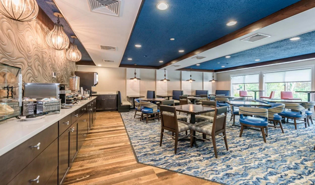 Rockport Inn and Suites