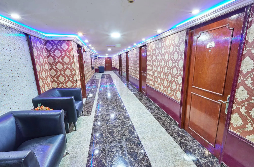 West Hotel