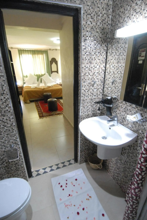 Rose Valley Hotel